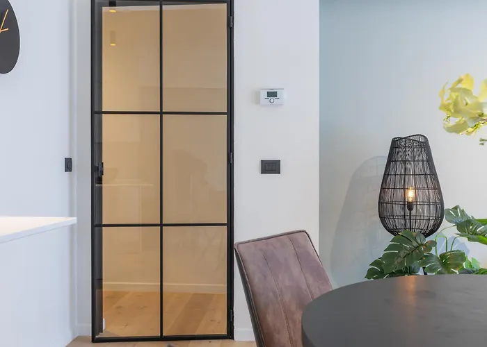 Lecomte - Escape 107 *