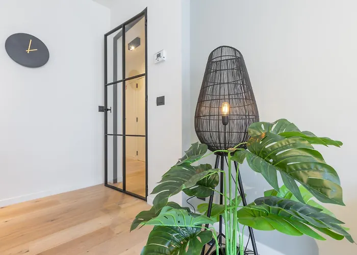 Lecomte - Escape 107